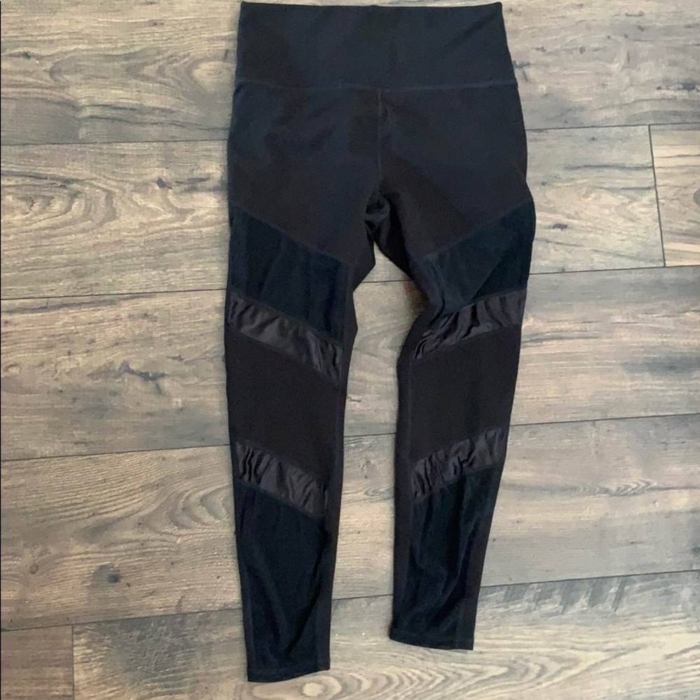 Fabletics two piece set - Picture 2 of 3